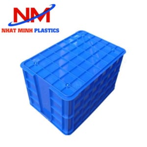 Thiết kế mặt đáy thùng nhựa sóng bít với các sóng dày,kín đan nhau tạo độ ma sát tốt để bảo vệ thùng