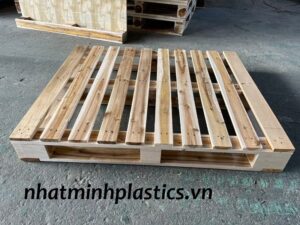 Pallet gỗ